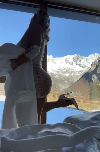 Full leaked Mara traversi private onlyfans photo