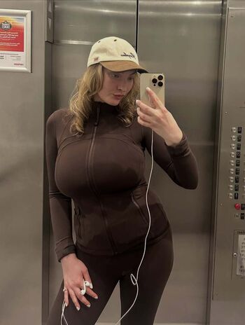 Full leaked Maralin private onlyfans photo