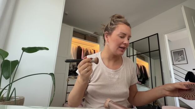 Full leaked Maren wolf private photo