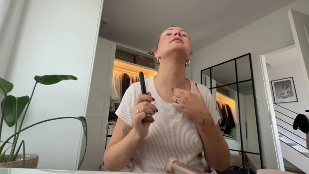 Full leaked Maren wolf private photo