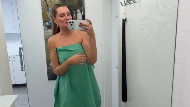 Full leaked Maren wolf private photo