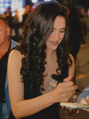Full leaked Margaret qualley private photo