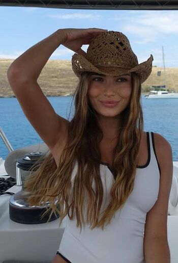 Full leaked Margot sustrac private photo