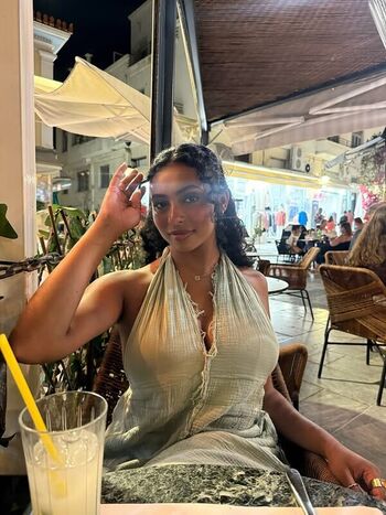 Full leaked Mariahellie private photo