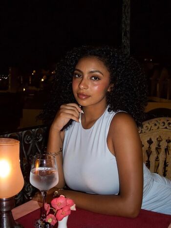 Full leaked Mariahellie private photo