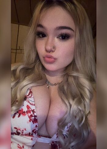 Full leaked Mariahhxlynn private photo