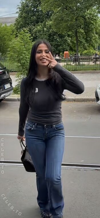 Full leaked Mariamalkk private photo