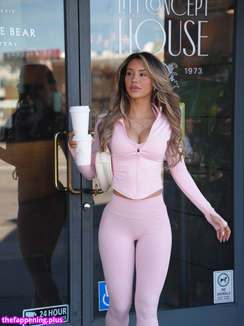 Mariana Morais [Instagram / Tiktok] / maarebeaar / slashedcontent Meztelen OnlyFans Fotó #3