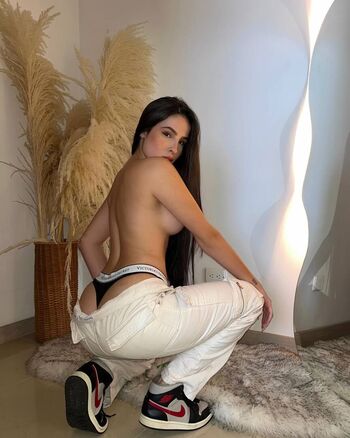 Full leaked Mariana santamaria private photo