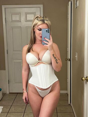 Full leaked Mariedeemelons private photo