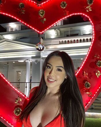 Full leaked Mariela limo private photo