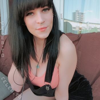 Full leaked Mariesaint private onlyfans photo