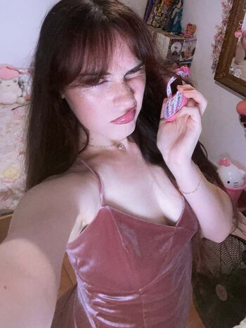 Full leaked Mariettamoon private onlyfans photo