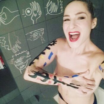 Full leaked Marilou berry private photo