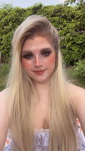 Full leaked Marina joyce private photo