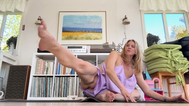 Full leaked Marlingyoga private photo
