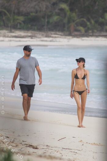 Full leaked Martha hunt page private onlyfans photo