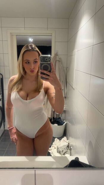 Full leaked Martine majlaender private photo
