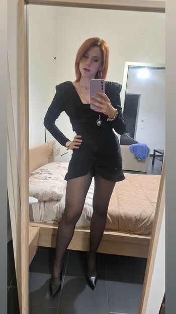 mary_mayfair_