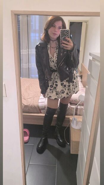 mary_mayfair_