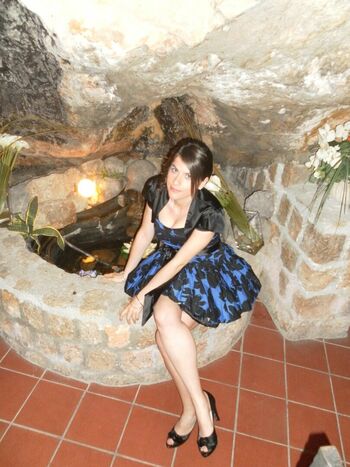 mary_mayfair_