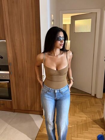 Full leaked Maryamazinani private photo