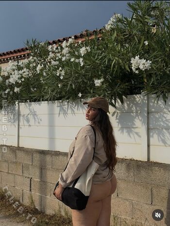 Full leaked Maryismyra private photo
