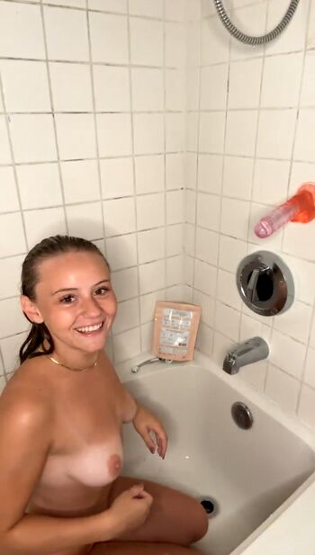 Full leaked Marynoeann private photo