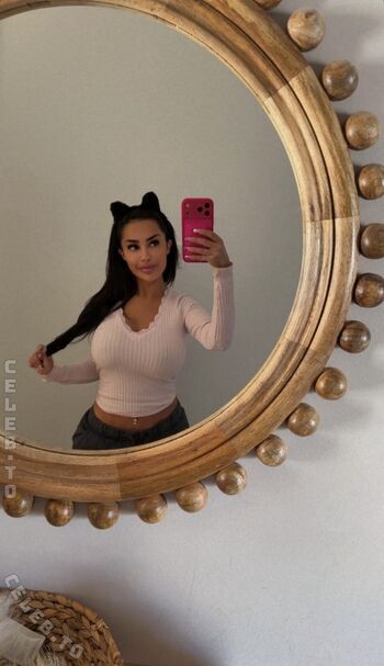 Full leaked Maryscrib private onlyfans photo