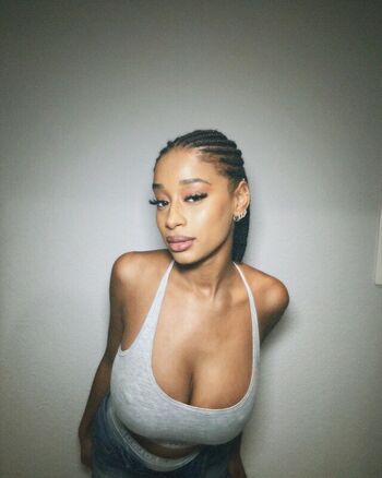Full leaked Maryyyxlo page private photo