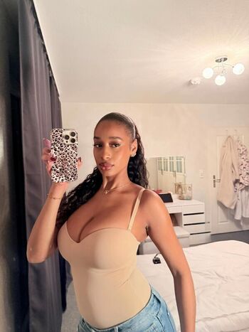 Full leaked Maryyyxlo private photo