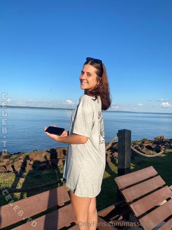 Full leaked Masseusealine private onlyfans photo