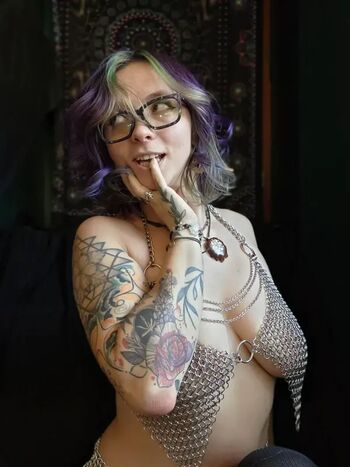 Full leaked Mavissky private photo