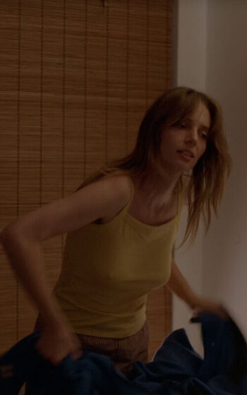 Full leaked Maya hawke private photo