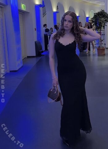 Full leaked Mayaa zr private onlyfans photo