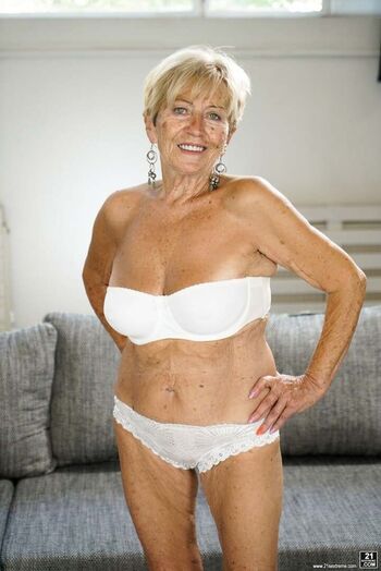 Full leaked Mayalambert page private photo