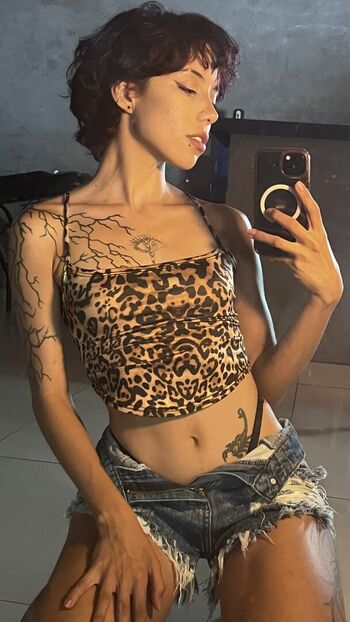 Full leaked Maziah lary private photo