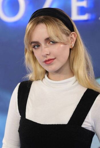 Full leaked Mckenna grace  page private onlyfans photo