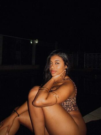 Full leaked Meazenha private onlyfans photo