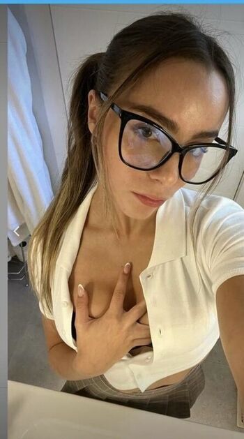 Full leaked Meelah robbins private photo