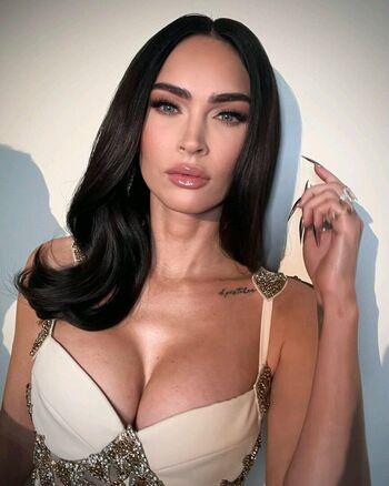 Full leaked Megan fox private photo