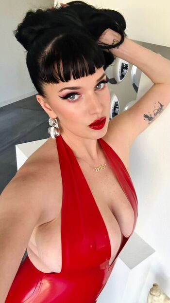 Full leaked Megan louise  page private onlyfans photo