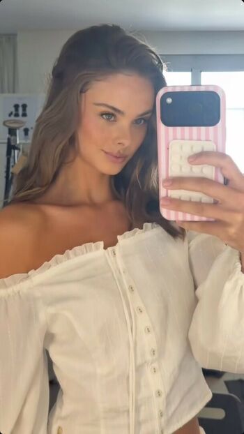 Full leaked Meika woollard page private photo