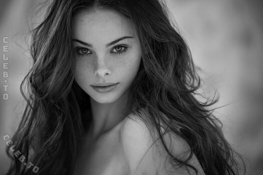 Full leaked Meika woollard private photo