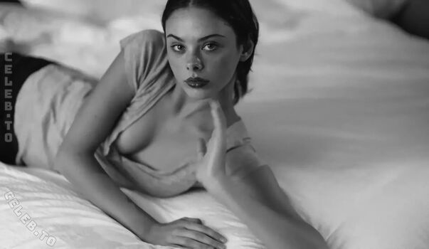 Full leaked Meika woollard private photo