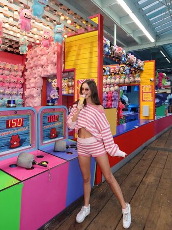 Full leaked Meika woollard private photo
