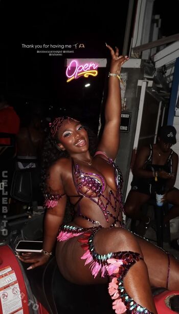 Full leaked Melaxgoddess private photo