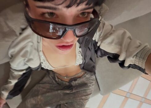 Full leaked Melbeamyth private photo