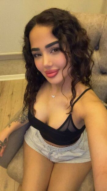 Full leaked Melek azad private photo