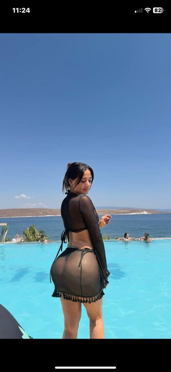 Full leaked Melek azad private photo